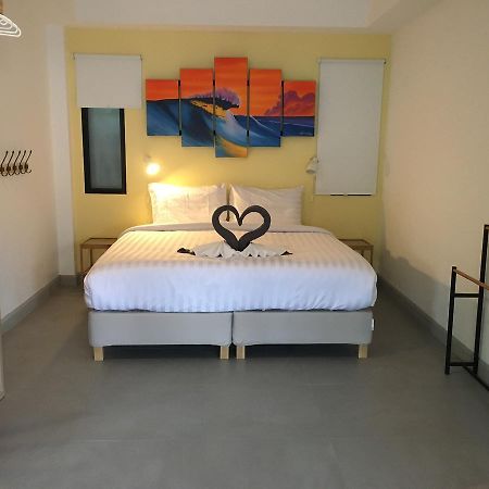 Hotel Baan Andaman Sea Surf Patong Exterior foto